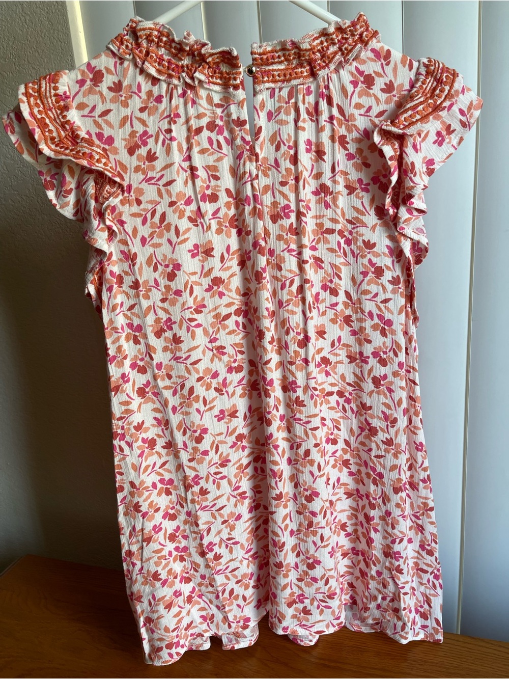 Savanna Jane Floral Ruffle Sleeve Blouse Size Small - Picture 2 of 13